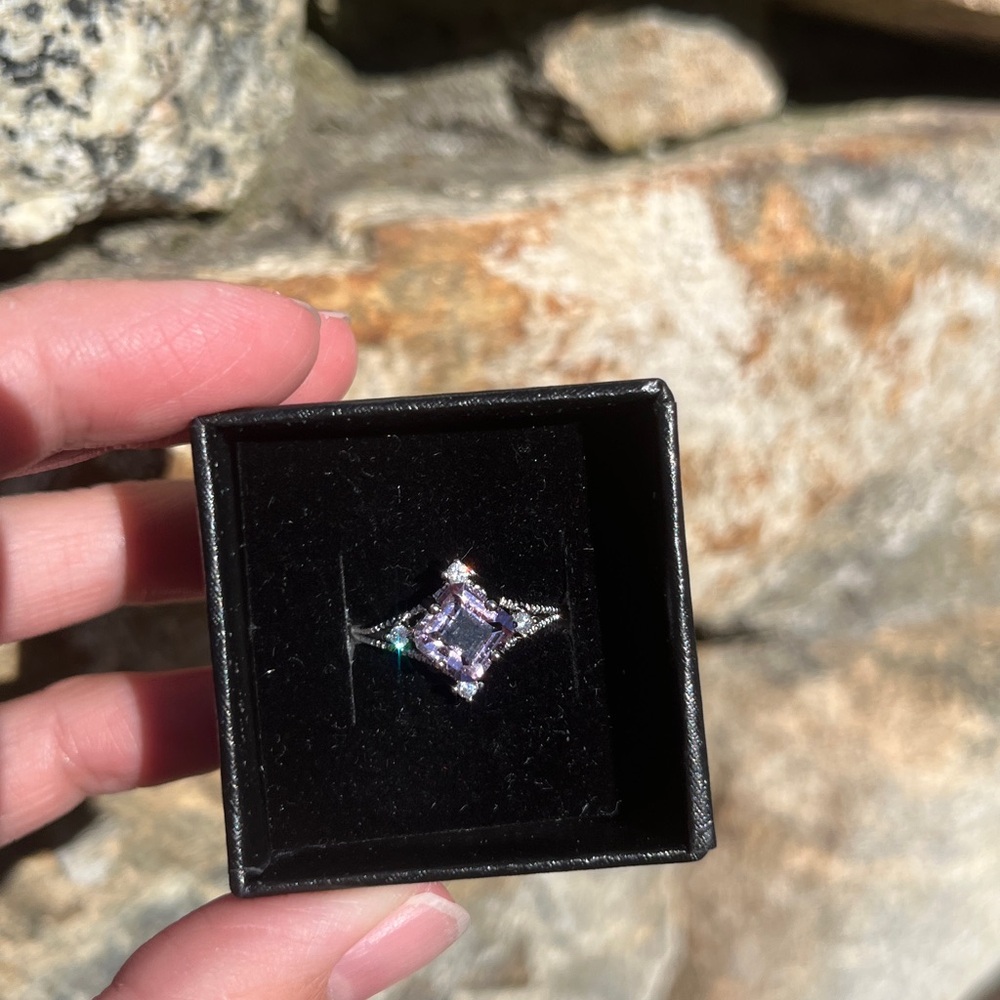Adjustable amethyst ring